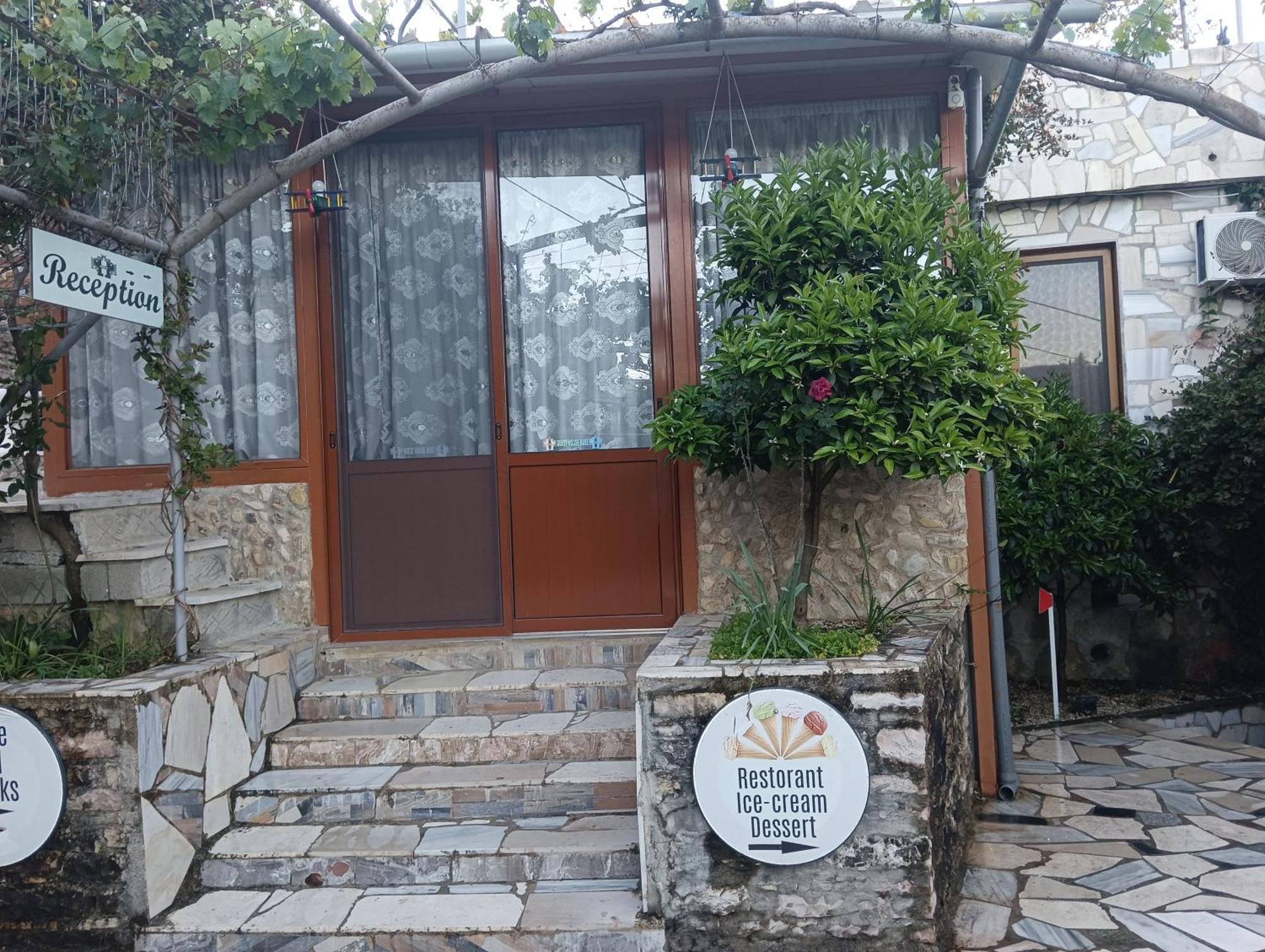 Guest House Bake Gjirokastra Zewnętrze zdjęcie